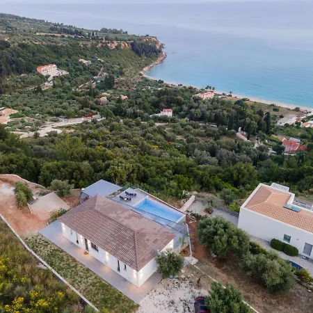 Villa Le Grand Bleu *