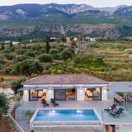 Le Grand Bleu Villa Lourdata (Kefalonia)
